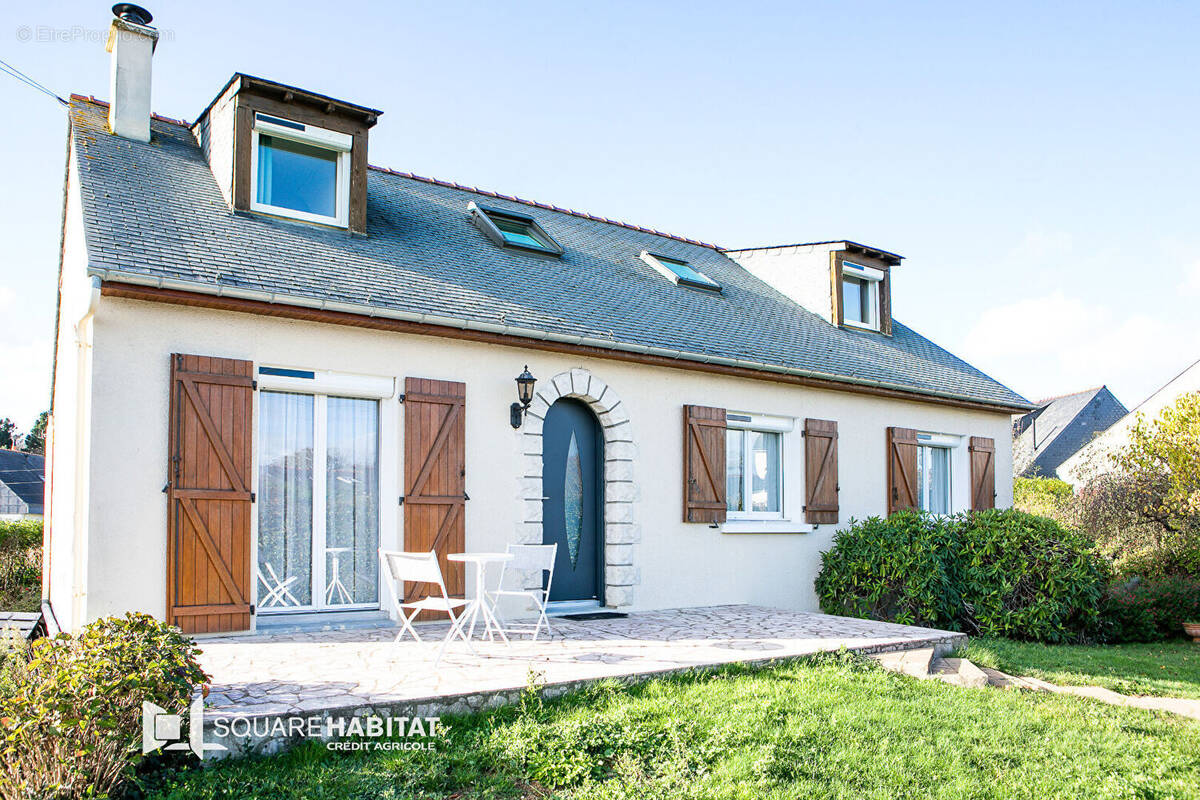 Maison à MONTREUIL-JUIGNE