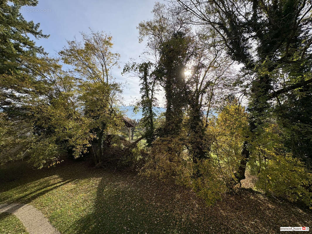 Appartement à MEYLAN