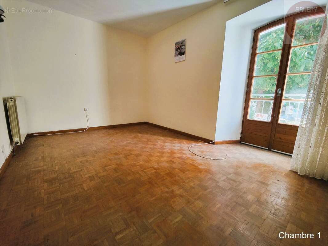 Appartement à SAINT-ANDRE-DE-VALBORGNE