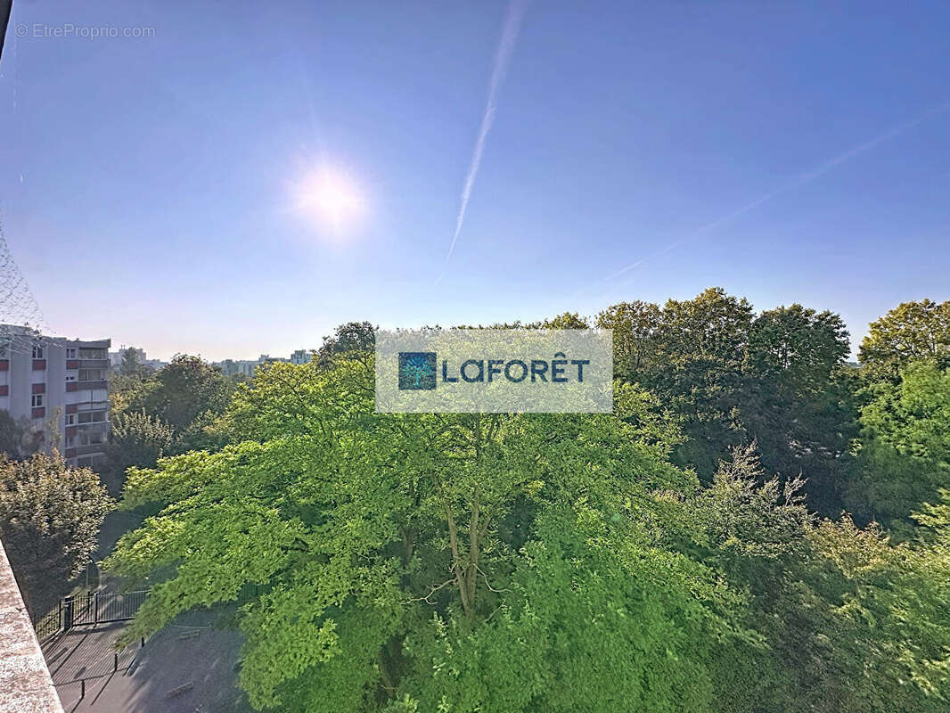 Appartement à SARTROUVILLE