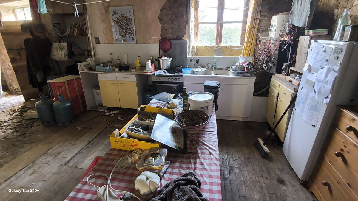 Maison à CHATEAU-CHERVIX