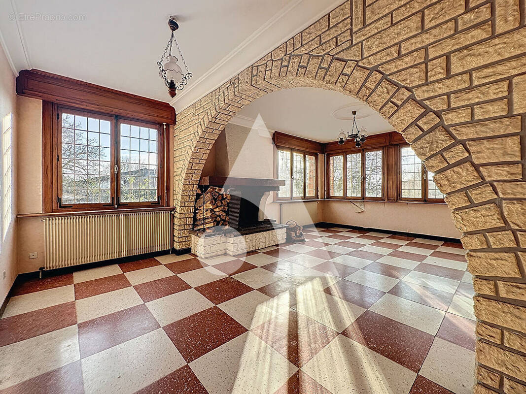 Maison à SAINT-AMAND-LES-EAUX