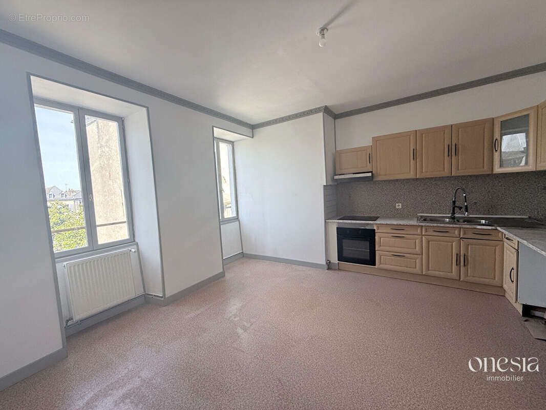 Appartement à OLORON-SAINTE-MARIE