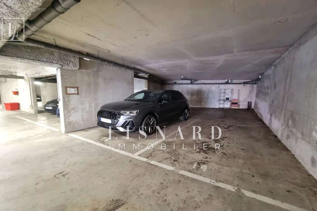 Appartement à VALLAURIS