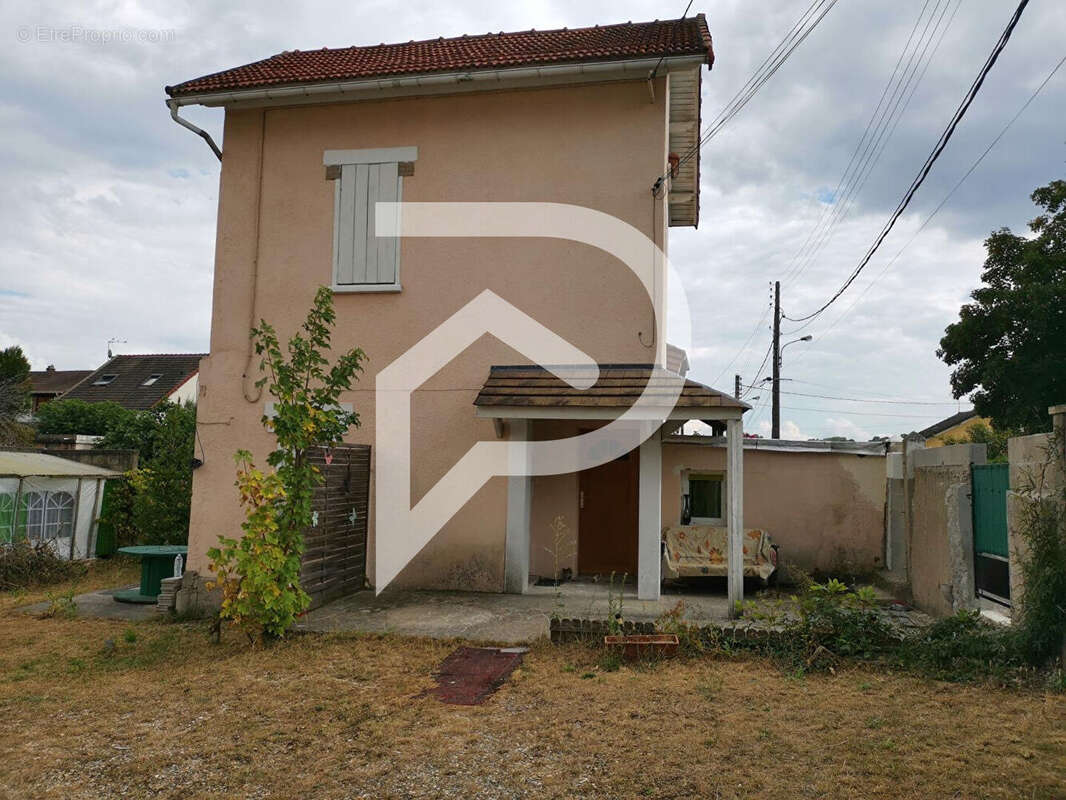 Maison à VIRY-CHATILLON