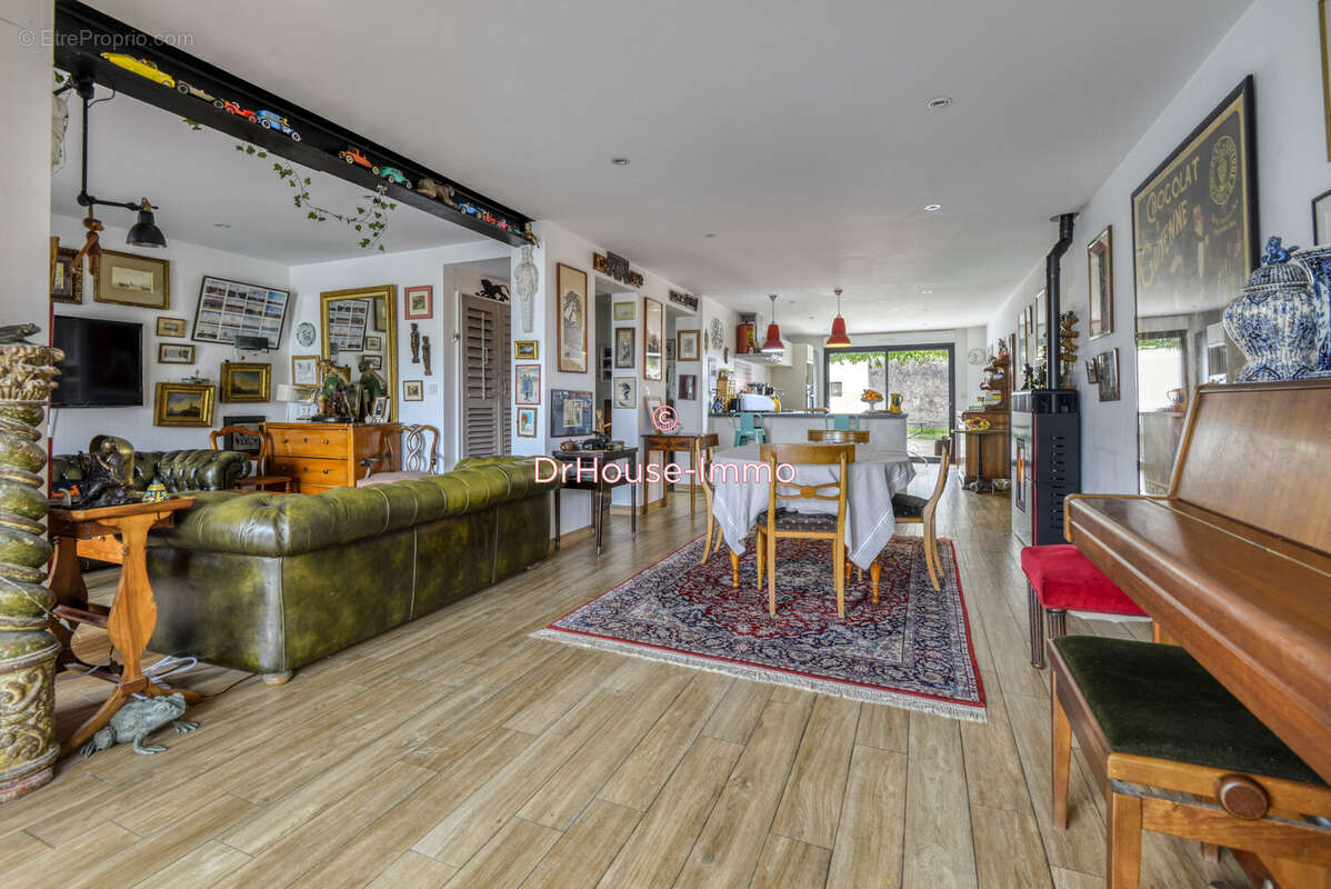 Maison à SAINT-SEBASTIEN-SUR-LOIRE