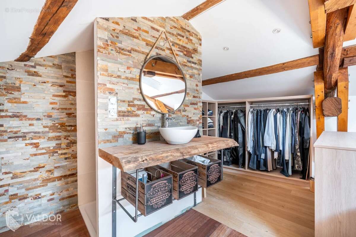 Maison à POLLIONNAY