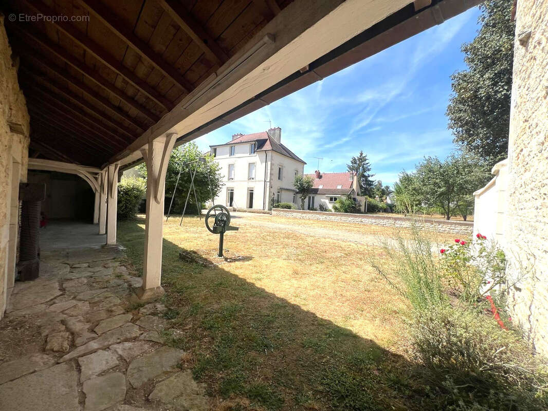 Maison / Propriété avec parc - Arc sur Tille - photo 1