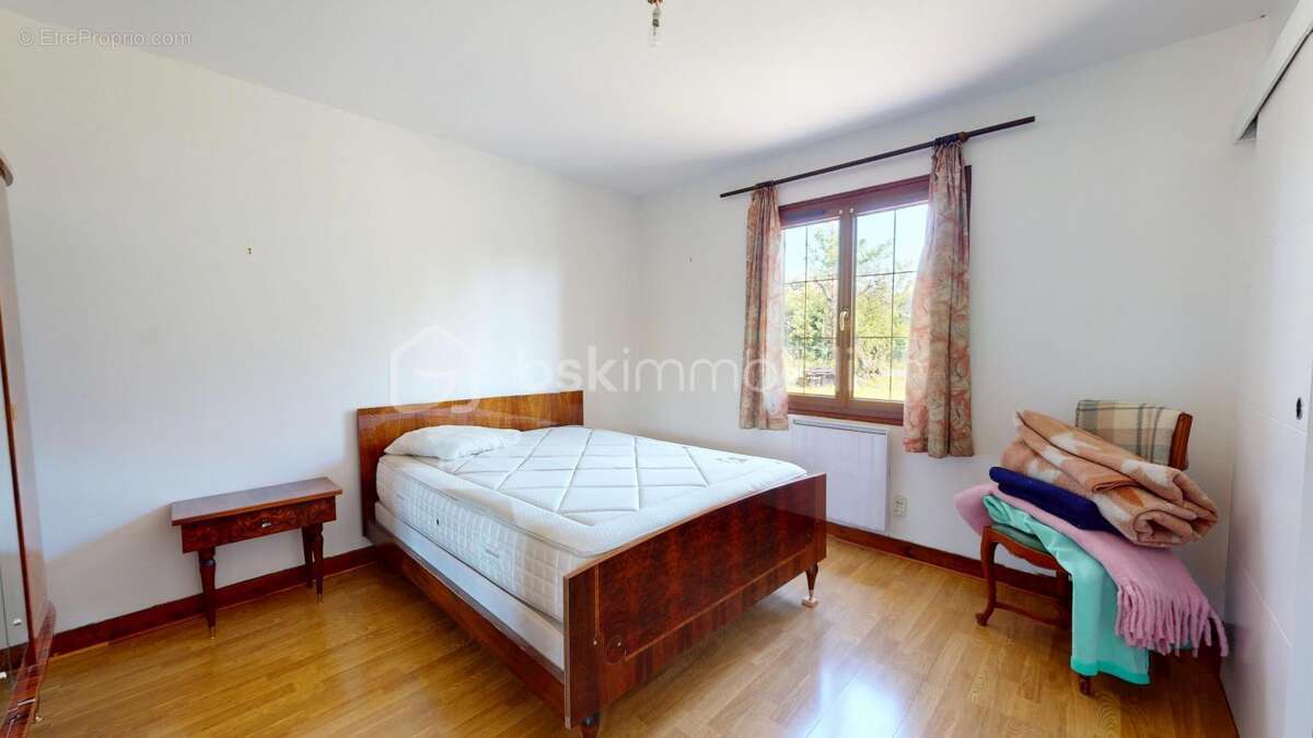 Maison à BELLEGARDE