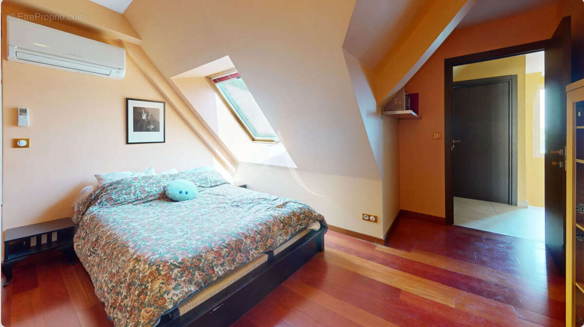 Maison à VIGNEUX-SUR-SEINE