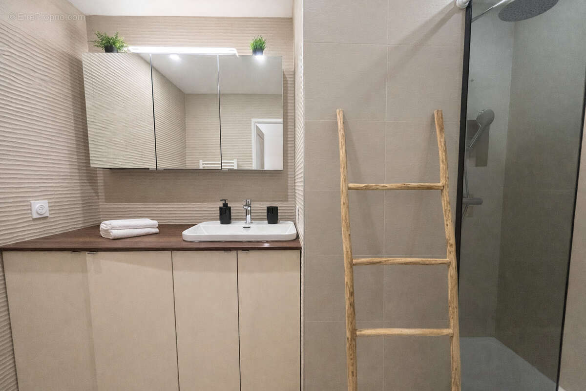 Appartement  3 pièces 83 m² résidence standing avec terrasse piscine et tennis - photo 4