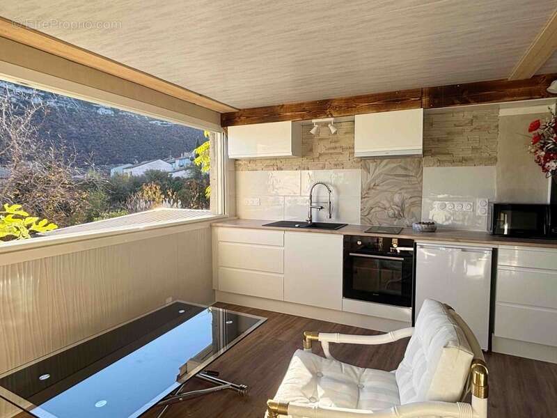 Appartement à LARAGNE-MONTEGLIN