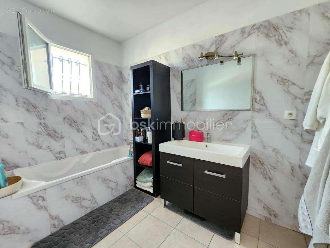 Villa de Plain-Pied avec Piscine – Charme et Confort à Nézignan-l'Évêque - photo 12