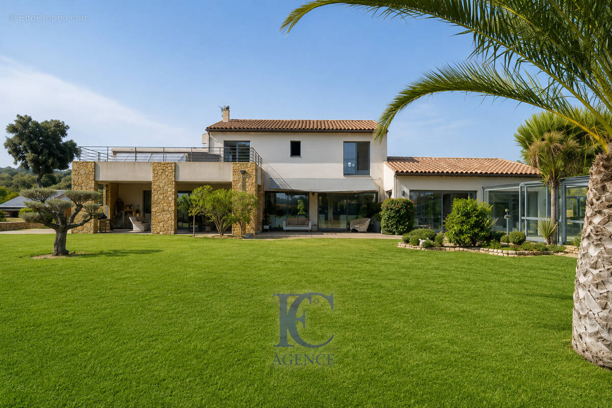 Maison à LA CADIERE-D'AZUR