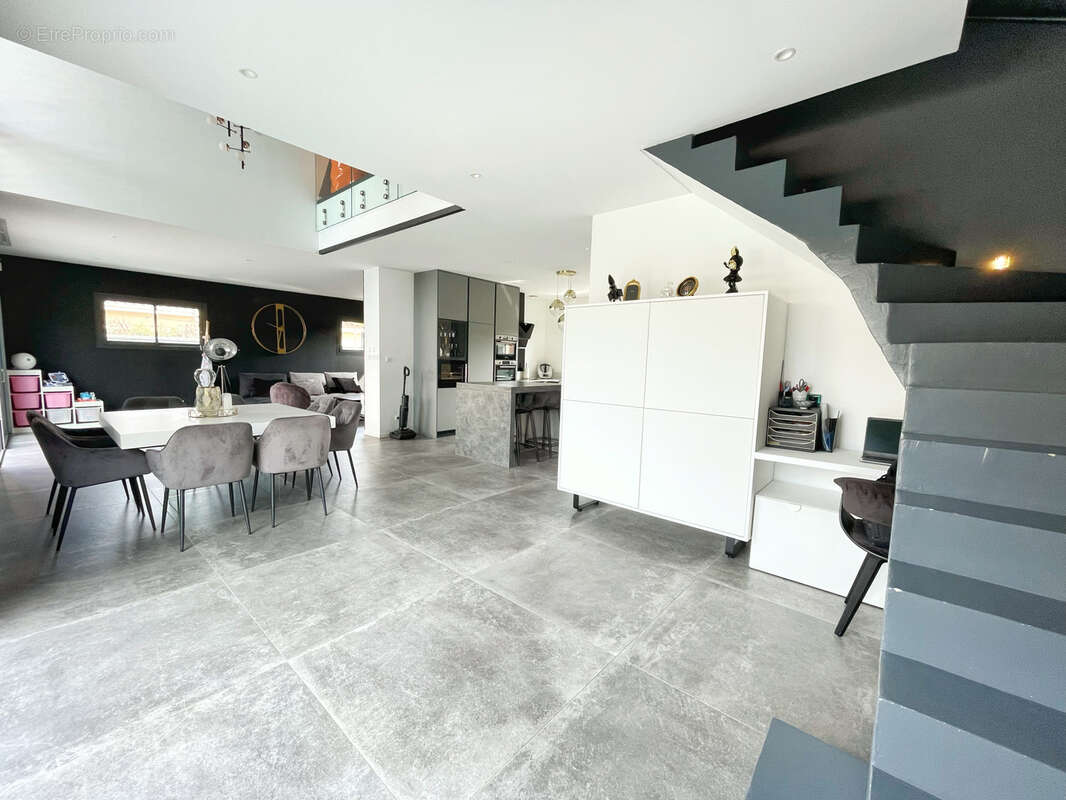 Maison à MIONS