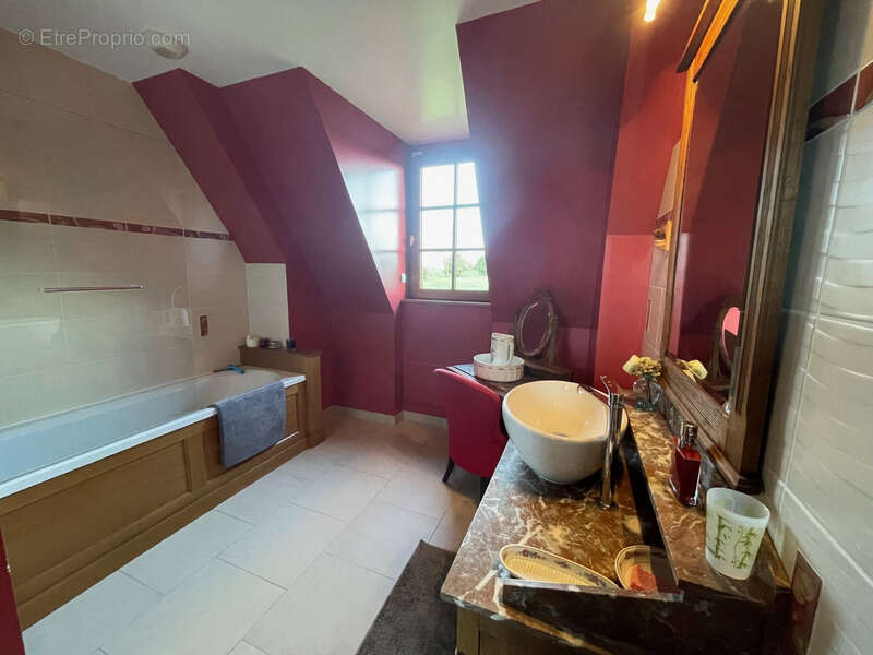 Maison à BOURGTHEROULDE-INFREVILLE