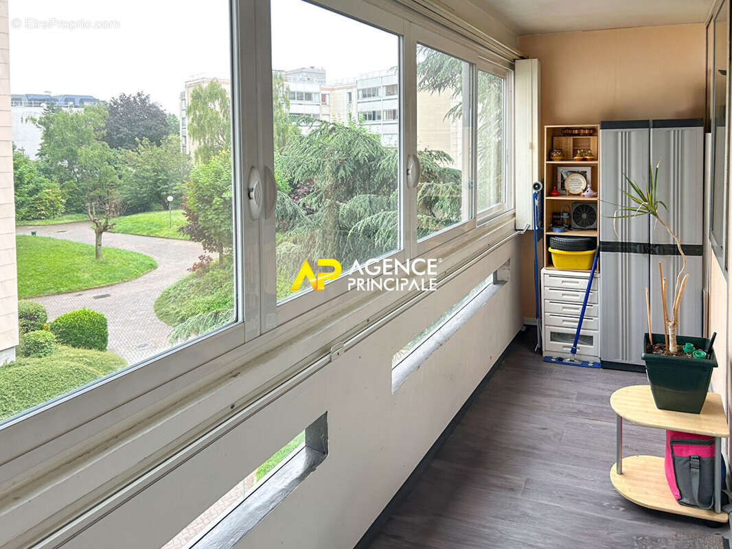 Sartrouville - Appartement 5 pièces 81.70 m² avec loggia, cave et parking - photo 2