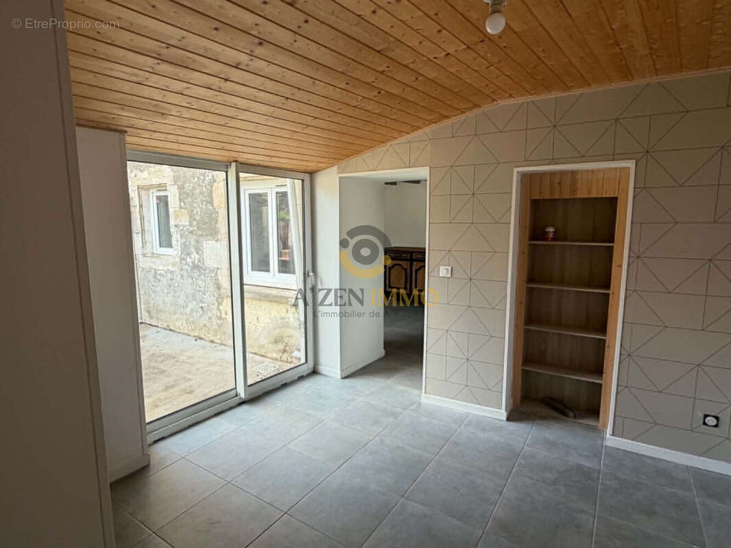 Maison 104 m² à Saint-Maixent-L'ecole  - photo 4