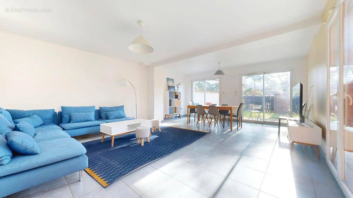 Maison à LYON-8E