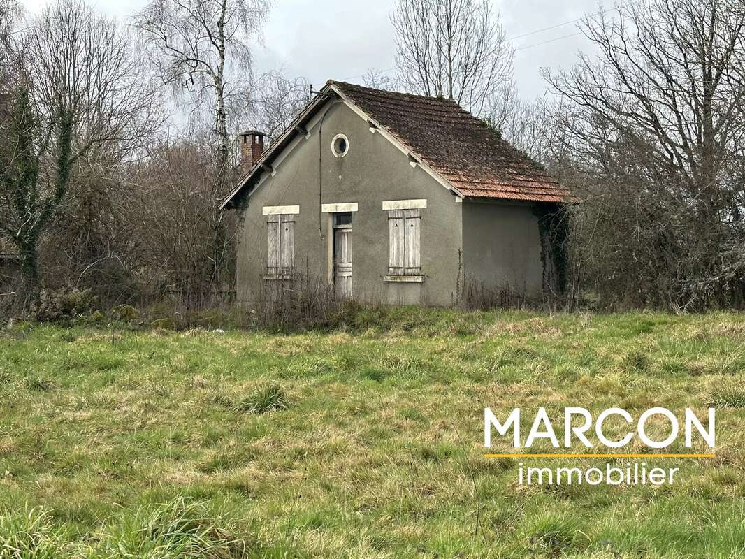 Maison à VAREILLES