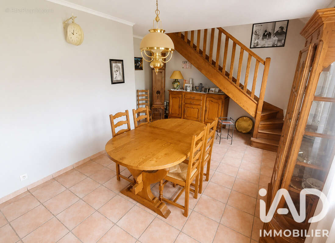 Maison 93 m² à Gagny  - photo 2
