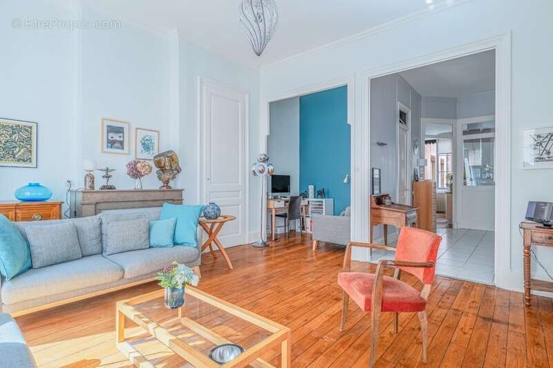 Appartement à LYON-6E