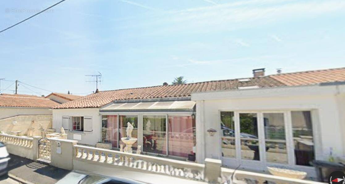 Appartement à CHATEAUBERNARD