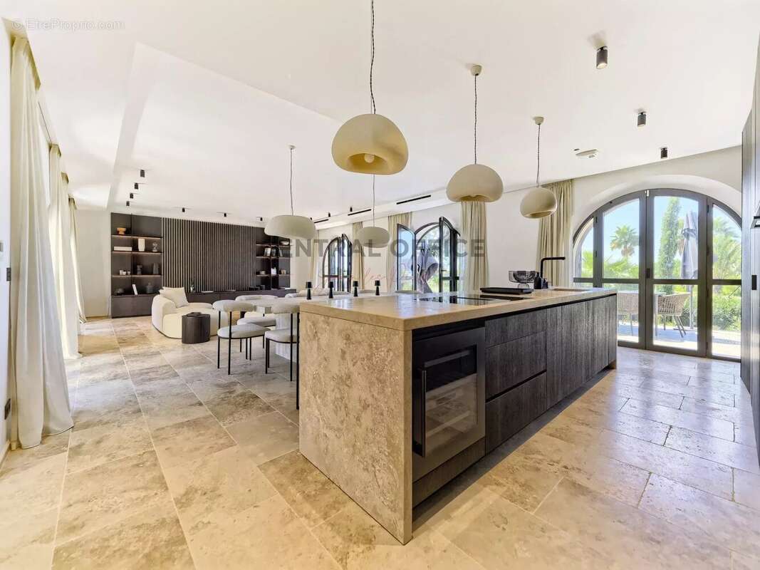 Maison à ANTIBES