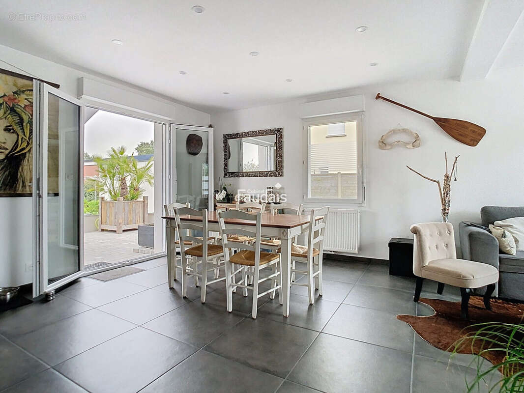 Maison 103 m² à Saint-Germain-Sur-Ay  - photo 4