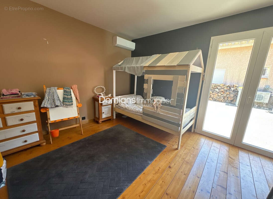 Maison 284 m² à Millas  - photo 5