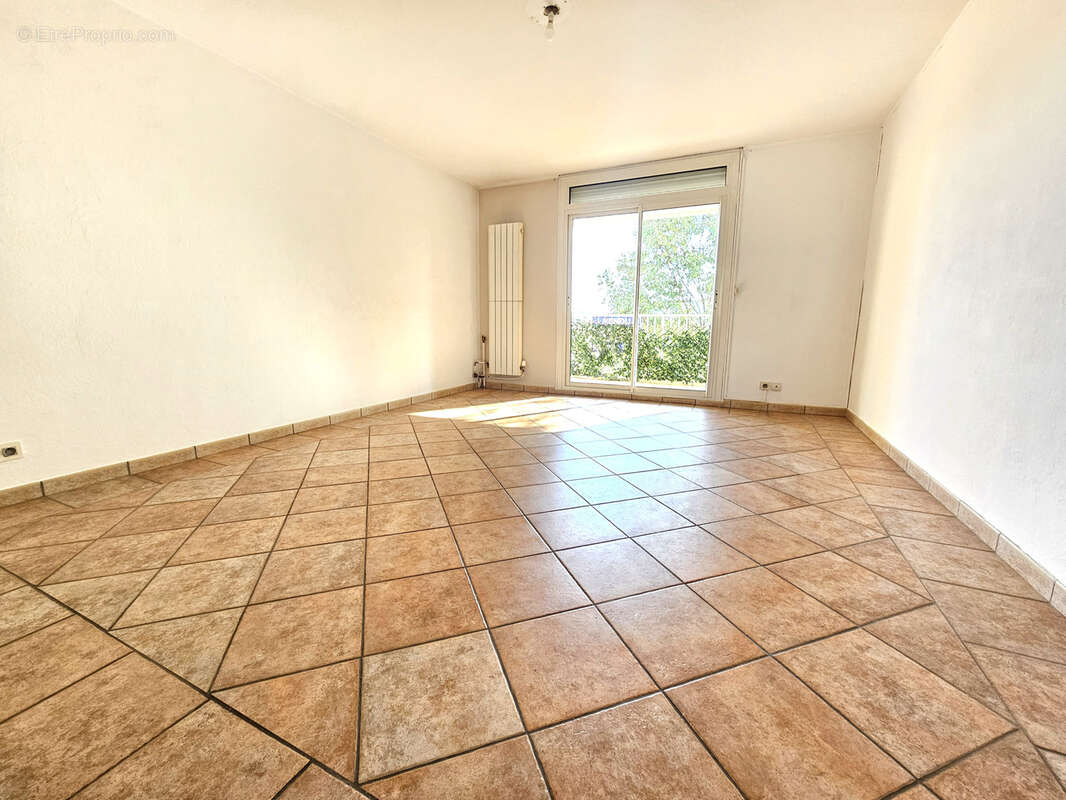 Appartement à HYERES