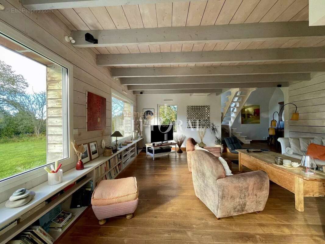 À Louannec, une maison de caractère entre mer et douceur de vivre - photo 9