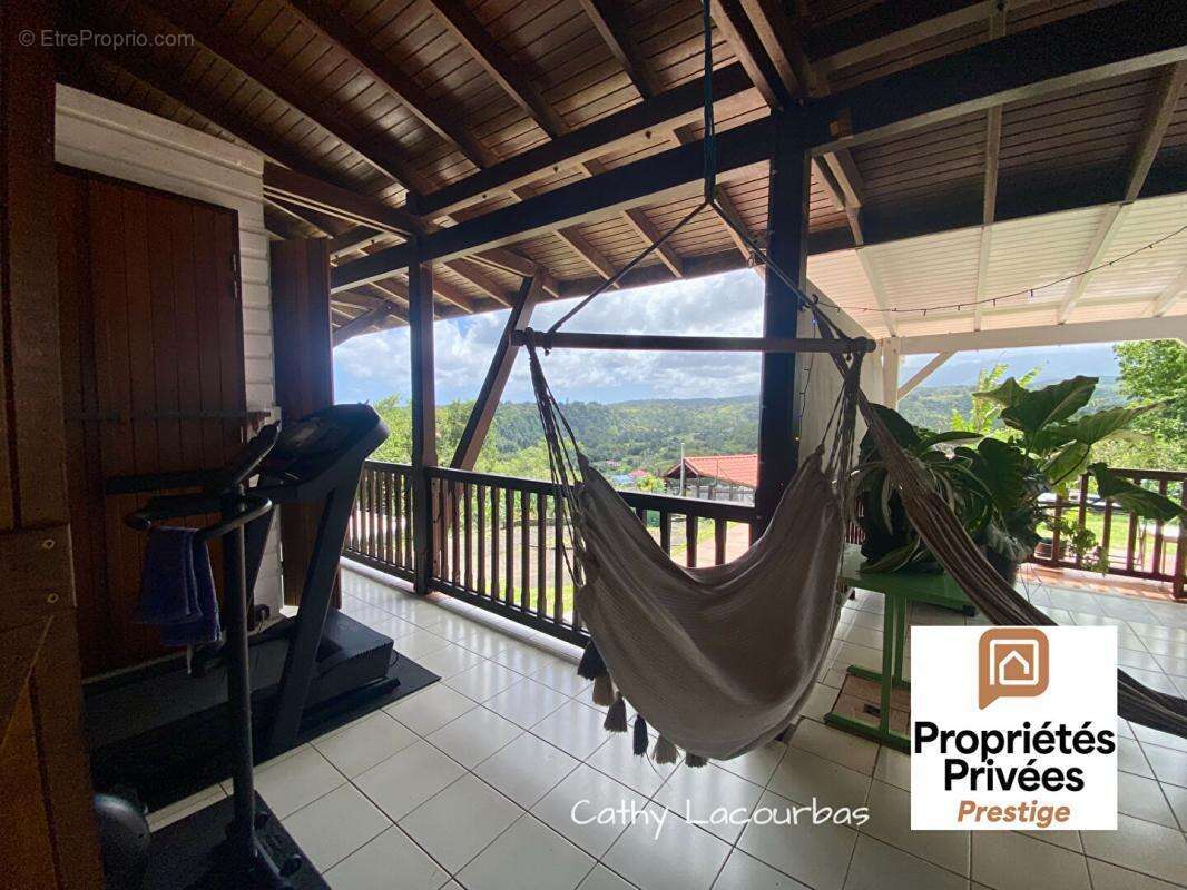 Maison à PETIT-BOURG