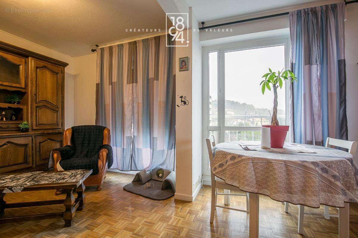 Appartement à MARSEILLE-11E