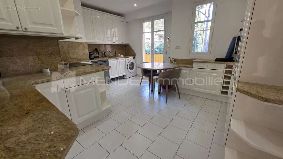 Appartement à CAP-D'AIL