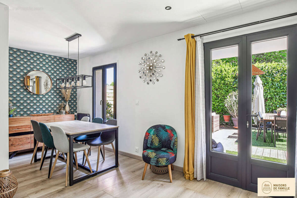 Maison à SAINT-NOM-LA-BRETECHE