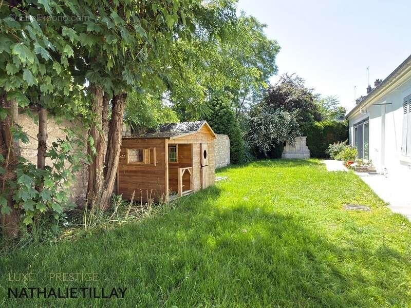 Orleans Dunois, a vendre, maison principale et maison d amis, ensemble avec  jardin, porche d 'entrée possible 2 stationnements - photo 12