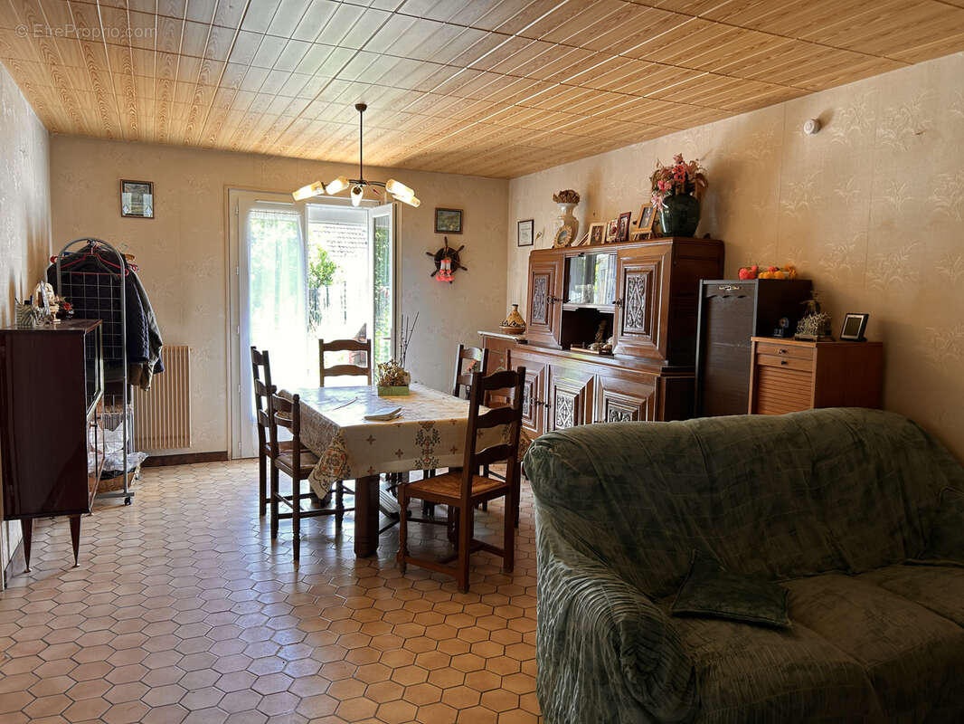 Maison à ARGENTON-SUR-CREUSE