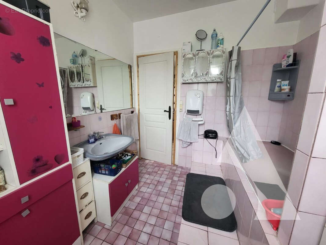 Maison à SAINTE-SAVINE