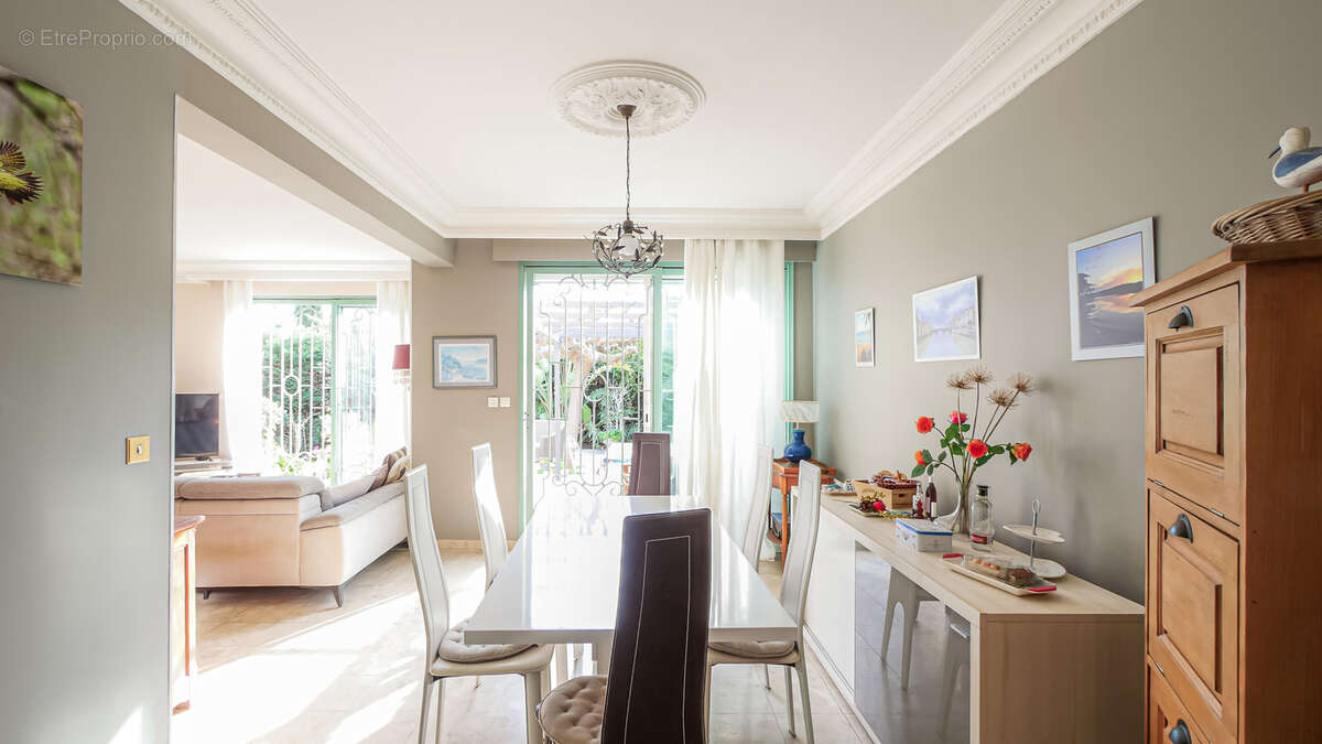 Maison à HYERES
