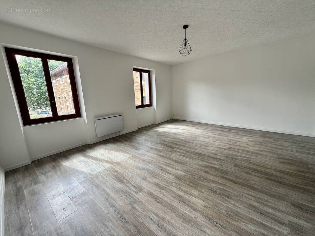 Appartement à SAINTE-LIVRADE-SUR-LOT