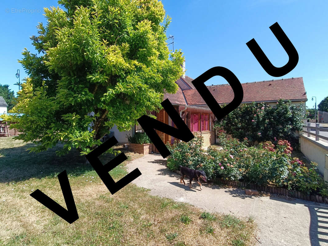 Maison à PRECY