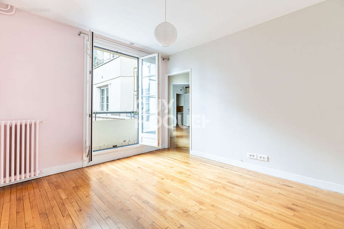 Appartement à ISSY-LES-MOULINEAUX