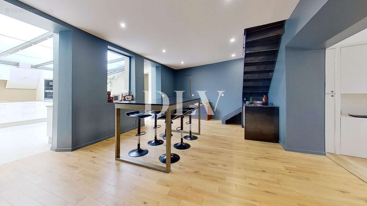 Appartement à FONTAINEBLEAU