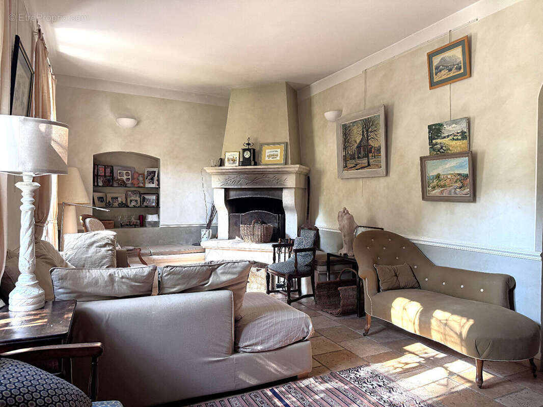 Maison à VILLENEUVE-LES-AVIGNON