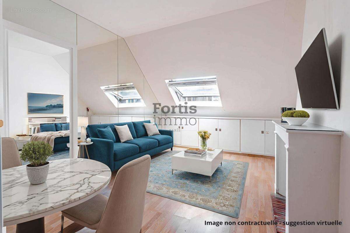 Appartement à PARIS-8E