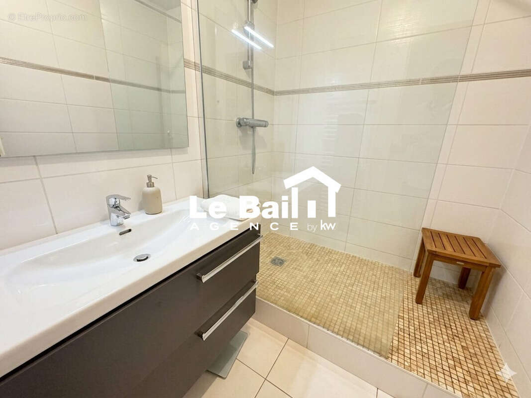 Appartement à MERY-SUR-OISE