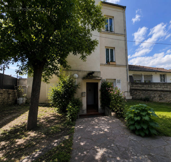 Appartement à VILLENEUVE-SAINT-GEORGES
