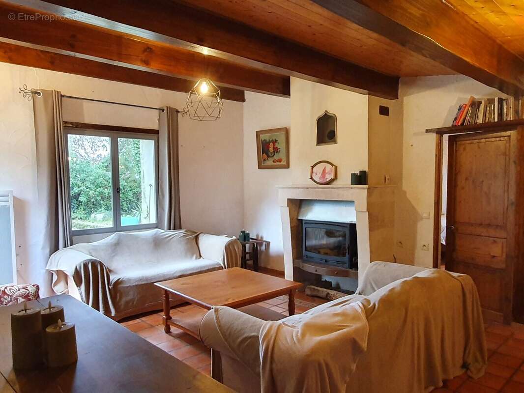Maison 100 m² à Barzan  - photo 3