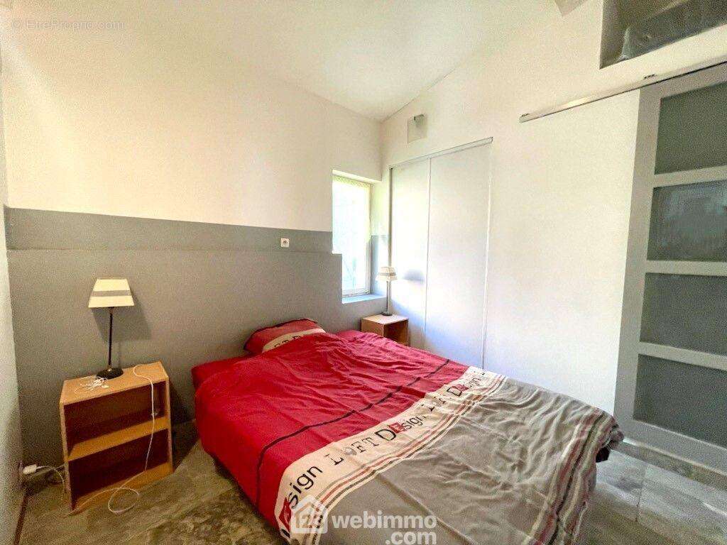 Chambre de plain pied - Appartement à DRAGUIGNAN